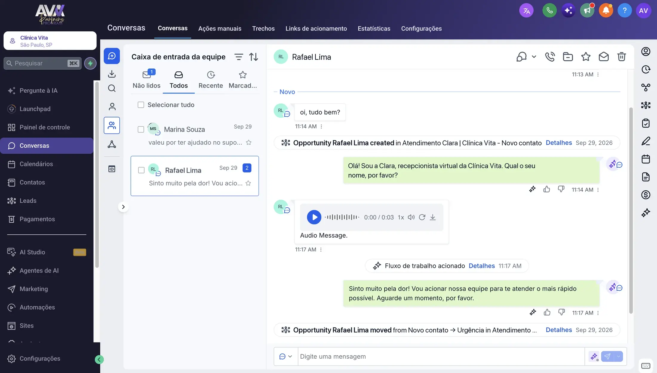 Caixa de entrada do GoHighLevel com a IA respondendo um paciente no WhatsApp